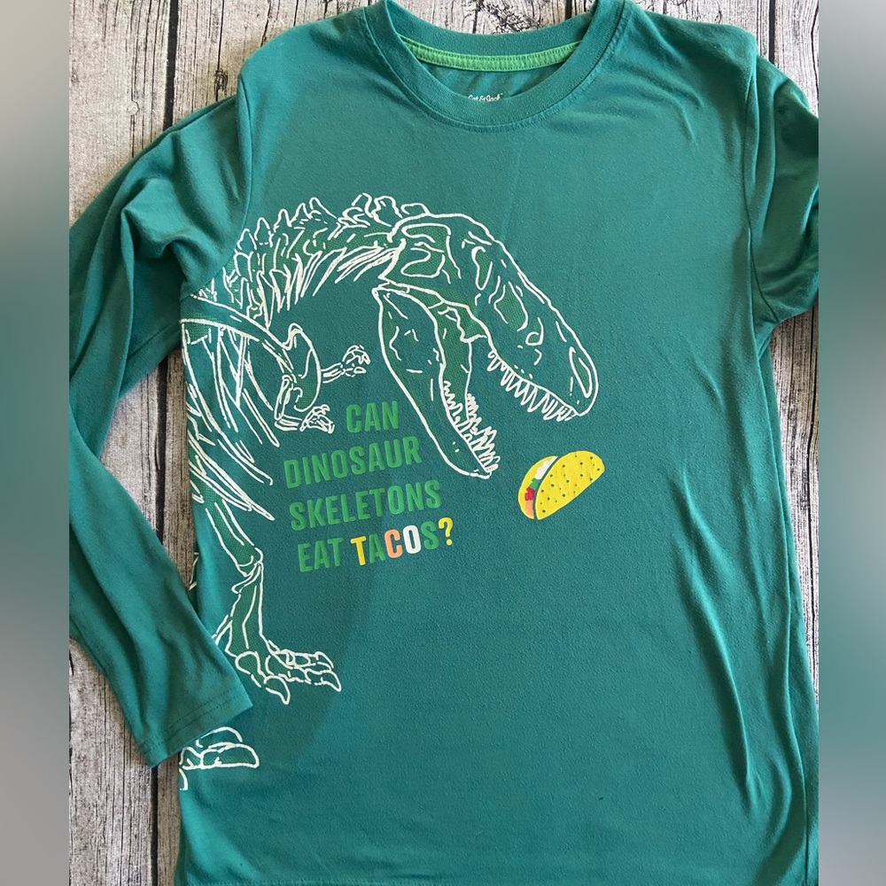 Sleepwear 2-piece set. Elastic waistband pants, long sleeve top. 🦖 - Picture 3 of 10